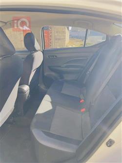 نيسان فيرسا